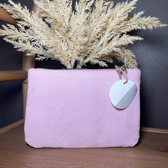 👛🎀💘LAST ONE Boho Pink Bow Pouch NWT - Picture 4 of 9